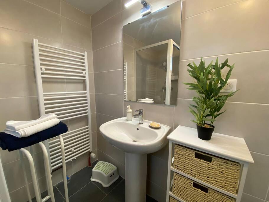 Maison De Charme - 4 Chambres - Courette & Parking Gratuit Amiens Ngoại thất bức ảnh